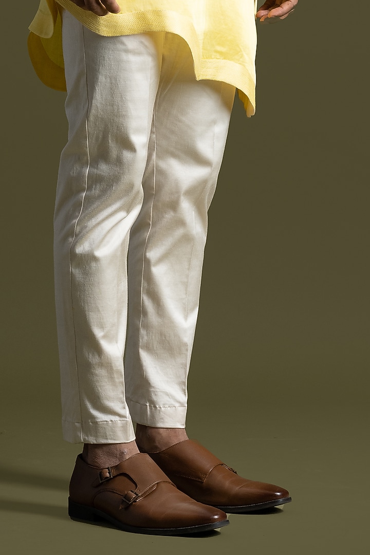Yellow Linen Satin Motifs Kurta Set by PAARSH at Pernia's Pop Up Shop