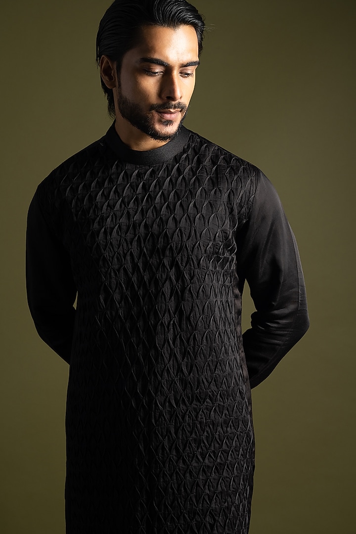 Black Linen Satin Kurta Set by PAARSH at Pernia's Pop Up Shop