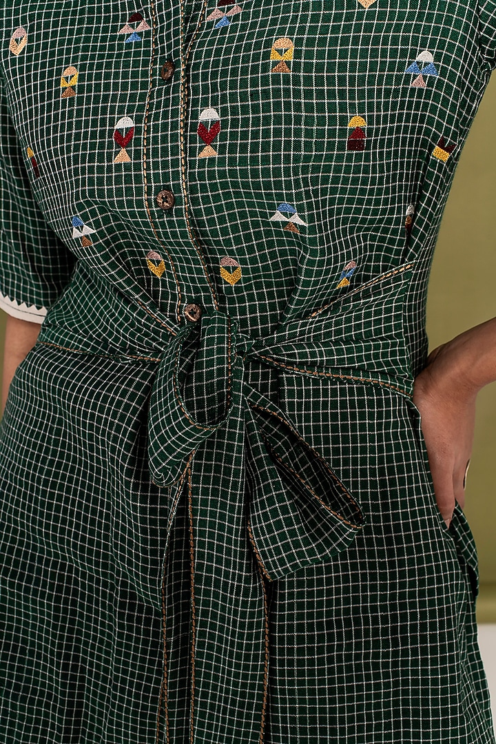 Green Muslin Cotton Embroidered Checkered Co-Ord Set by Priya Agarwal at Pernia's Pop Up Shop