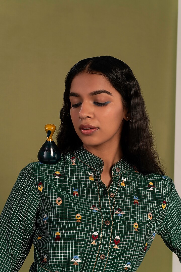 Green Muslin Cotton Embroidered Checkered Co-Ord Set by Priya Agarwal at Pernia's Pop Up Shop