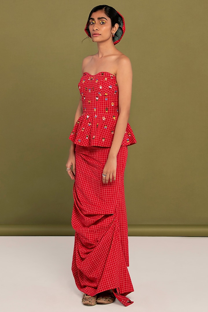 Red Muslin Cotton Embroidered Checkered Draped Skirt Set by Priya Agarwal at Pernia's Pop Up Shop