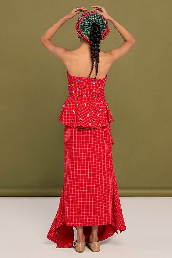 Red Muslin Cotton Embroidered Checkered Draped Skirt Set by Priya Agarwal at Pernia's Pop Up Shop