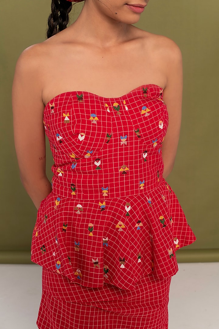 Red Muslin Cotton Embroidered Checkered Draped Skirt Set by Priya Agarwal at Pernia's Pop Up Shop