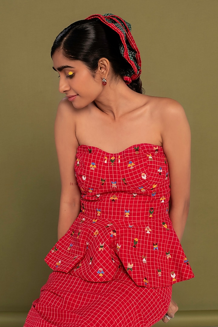 Red Muslin Cotton Embroidered Checkered Draped Skirt Set by Priya Agarwal at Pernia's Pop Up Shop