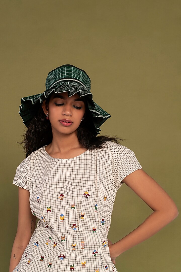 White Muslin Cotton Embroidered Checkered Co-Ord Set by Priya Agarwal at Pernia's Pop Up Shop