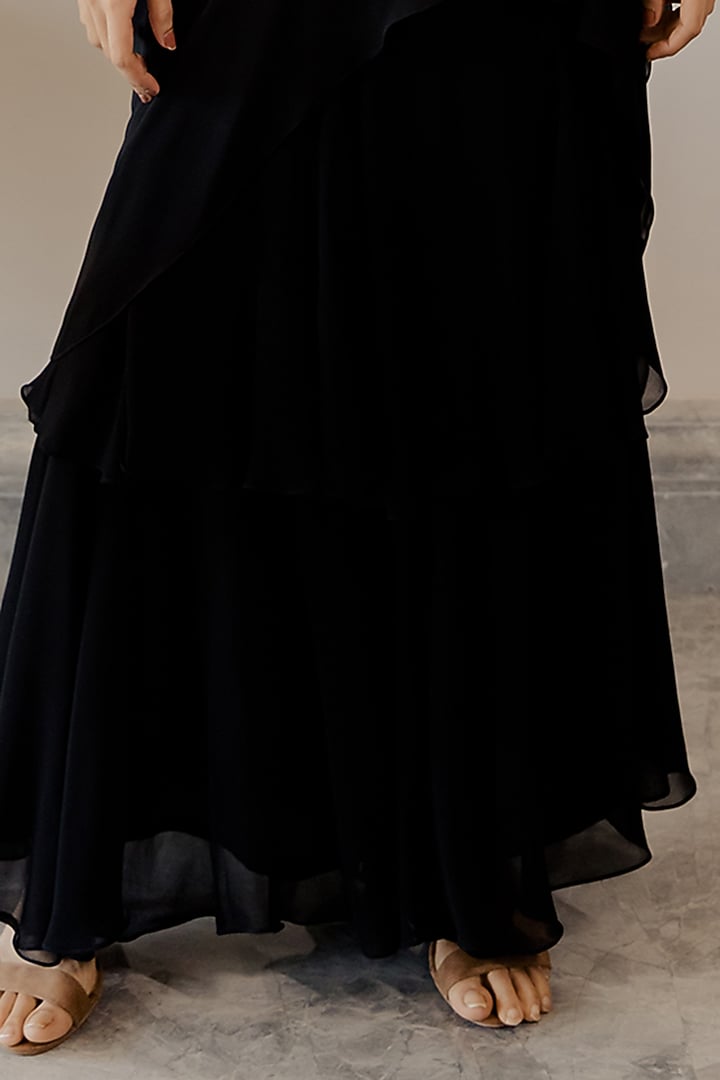 Black Georgette Layered Party Wear Saree Set by Paulmi & Harsh at Pernia's Pop Up Shop