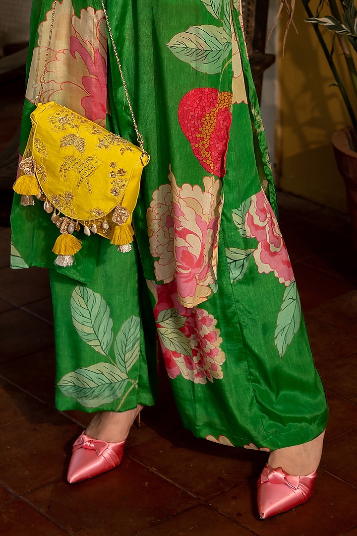 Green Crepe Printed Kurta Set by Paulmi & Harsh at Pernia's Pop Up Shop