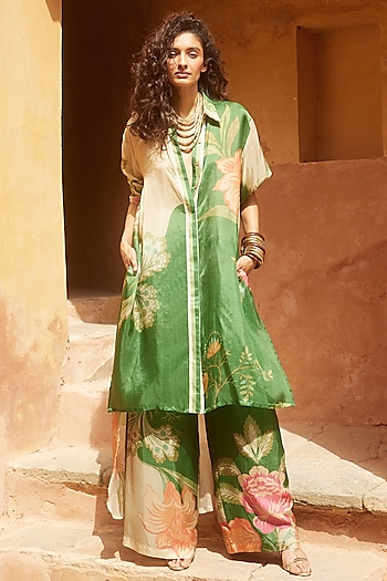 Green Habutai Floral Printed High-Low Kurta Set by Paulmi & Harsh at Pernia's Pop Up Shop