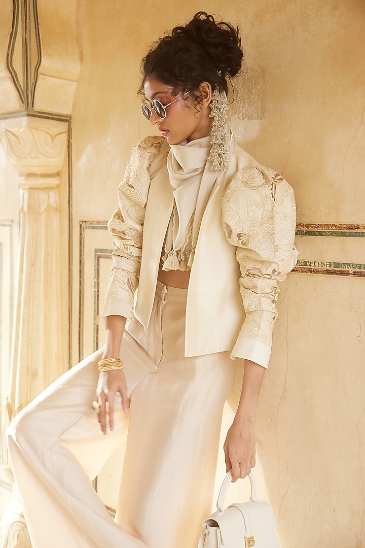 Powder Pink Silk Organza Floral jaal Embroidered Jacket Set by Paulmi & Harsh at Pernia's Pop Up Shop