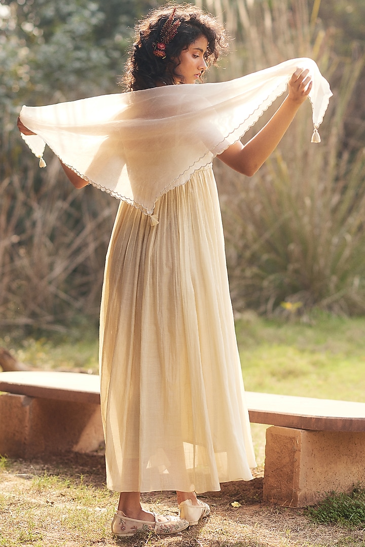 Ivory Malai Chanderi Hand Embroidered Jacket Vacation Dress by Paulmi & Harsh at Pernia's Pop Up Shop