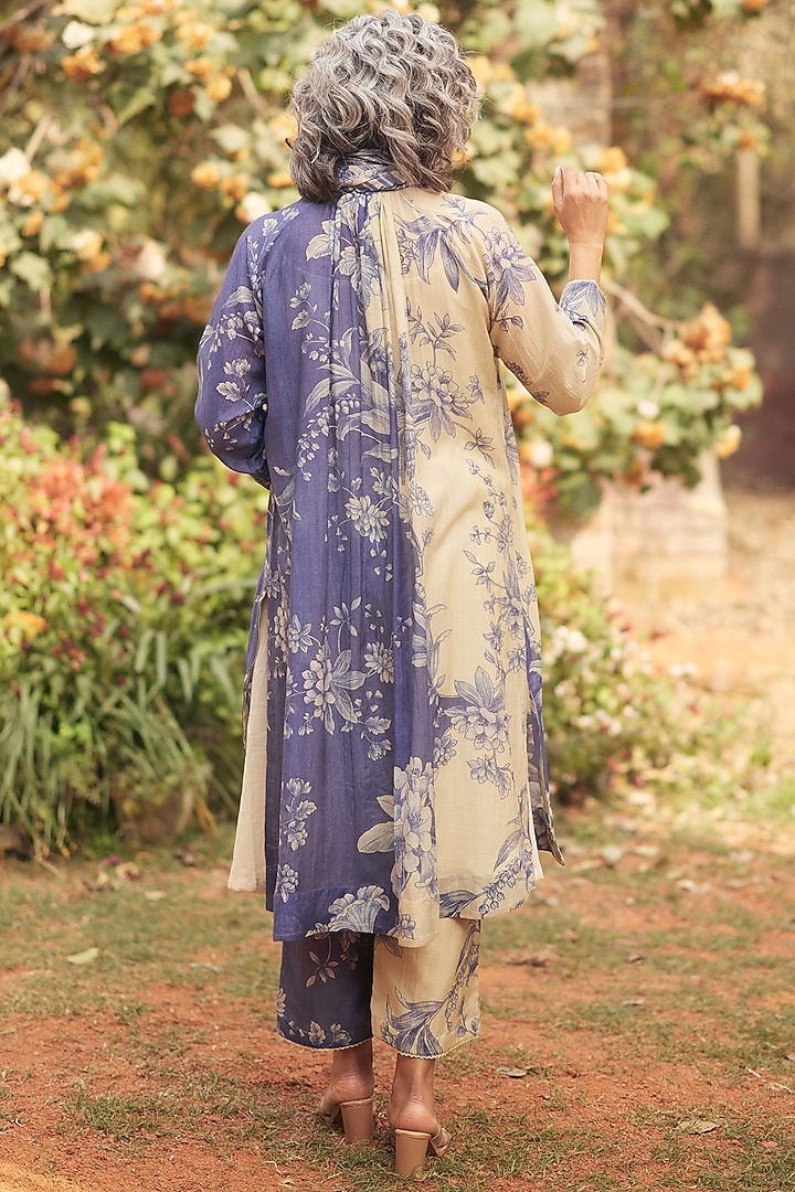 Royal Blue & Ivory Malai Chanderi Printed Kurta Set by Paulmi & Harsh at Pernia's Pop Up Shop