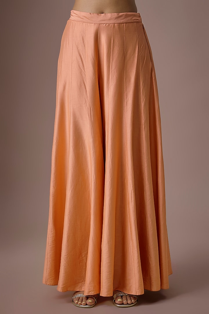 Peach Organza Embroidered Cape Set by Paulmi & Harsh at Pernia's Pop Up Shop