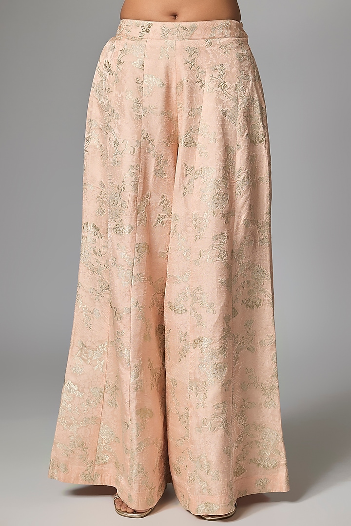 Peach Jacquard Kurta Set by Paulmi & Harsh at Pernia's Pop Up Shop