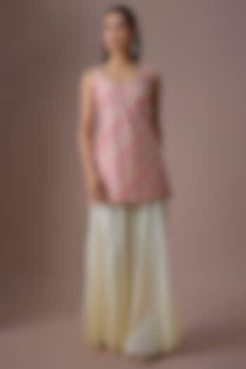 Pink Organza Embroidered Kurta Set by Paulmi & Harsh at Pernia's Pop Up Shop