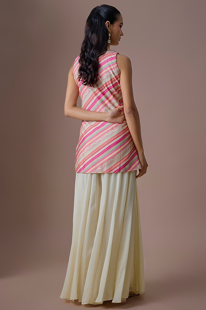 Pink Organza Embroidered Kurta Set by Paulmi & Harsh at Pernia's Pop Up Shop
