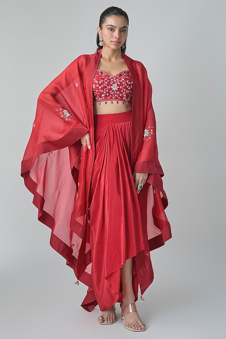 Red Pure Organza Aari Embroidered Cape Set by Paulmi & Harsh at Pernia's Pop Up Shop