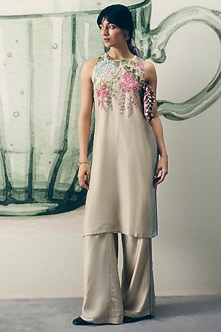 Ivory Chiniya Silk Printed & Embroidered Kurta Set by Paulmi & Harsh