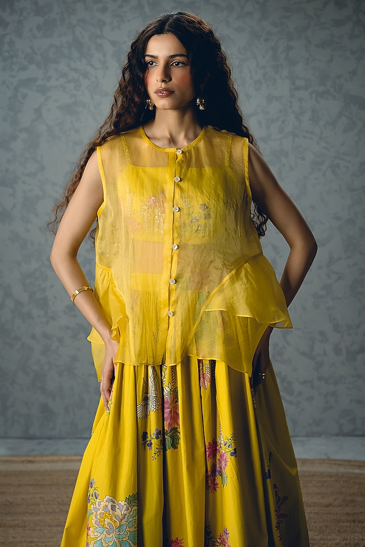 Yellow Poplin Printed Skirt Set by Paulmi & Harsh at Pernia's Pop Up Shop