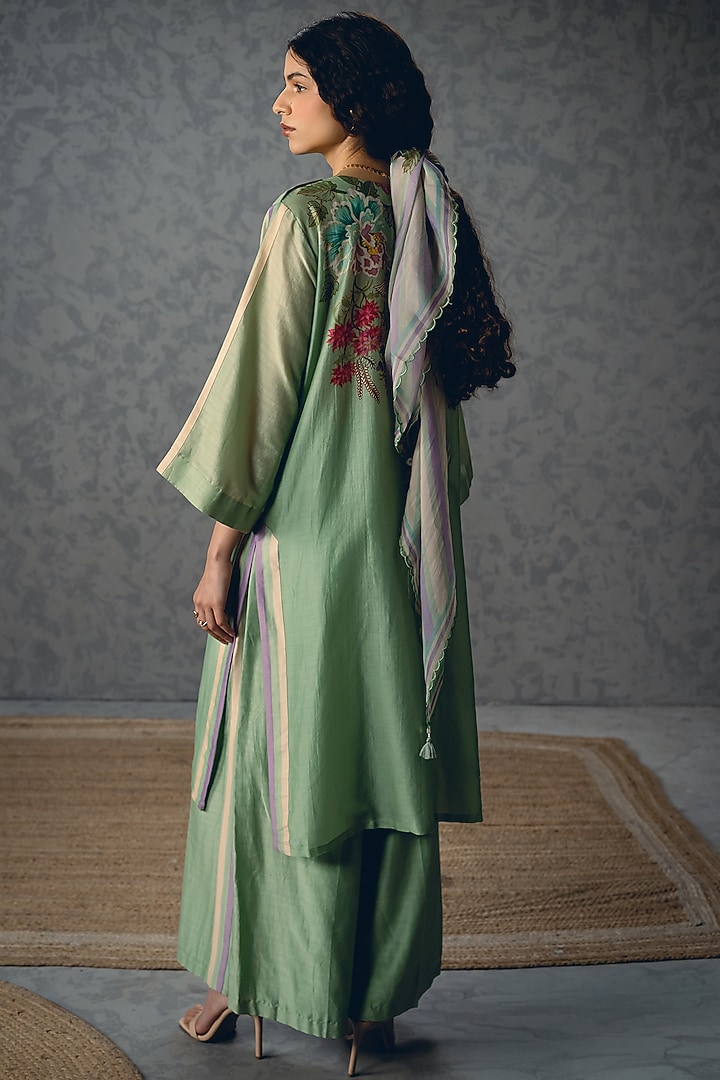 Sky Blue Chiniya Silk Floral Printed Kurta Set by Paulmi & Harsh at Pernia's Pop Up Shop