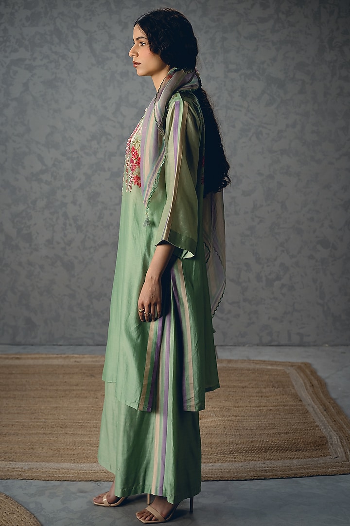 Sky Blue Chiniya Silk Floral Printed Kurta Set by Paulmi & Harsh at Pernia's Pop Up Shop