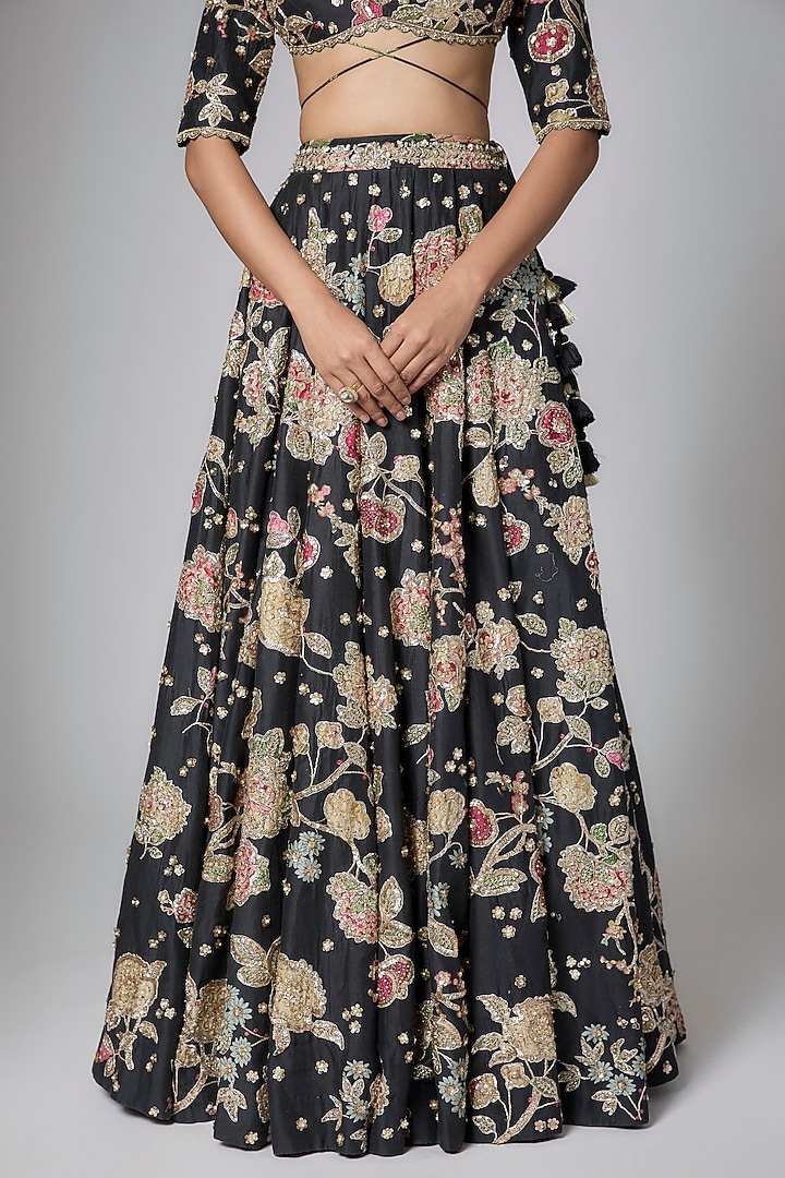 Black Gokul Chiniya Floral Printed Bridal Lehenga Set by Paulmi & Harsh at Pernia's Pop Up Shop