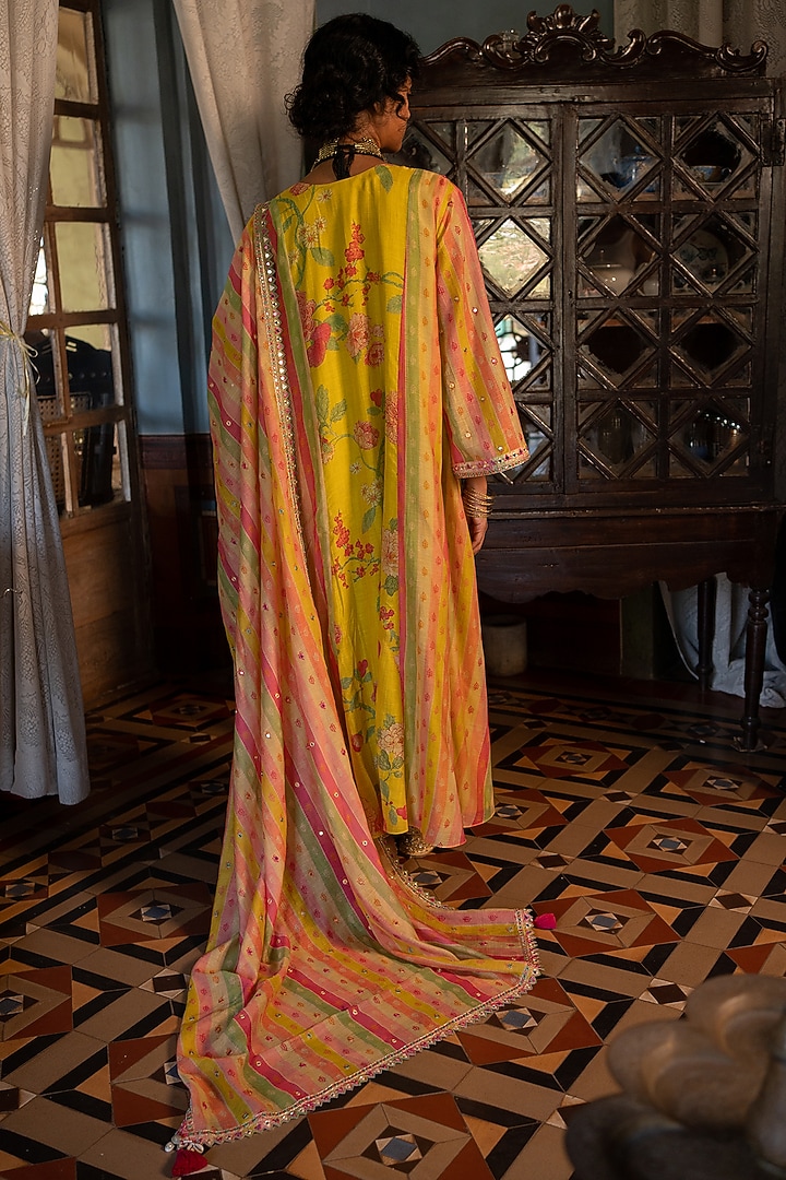 Lime Yellow Malie Chanderi Printed Kurta Set by Paulmi & Harsh at Pernia's Pop Up Shop