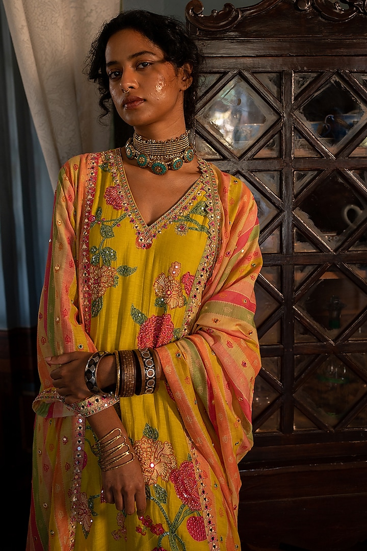 Lime Yellow Malie Chanderi Printed Kurta Set by Paulmi & Harsh at Pernia's Pop Up Shop