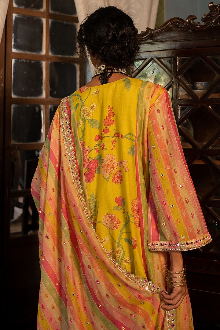 Lime Yellow Malie Chanderi Printed Kurta Set by Paulmi & Harsh at Pernia's Pop Up Shop
