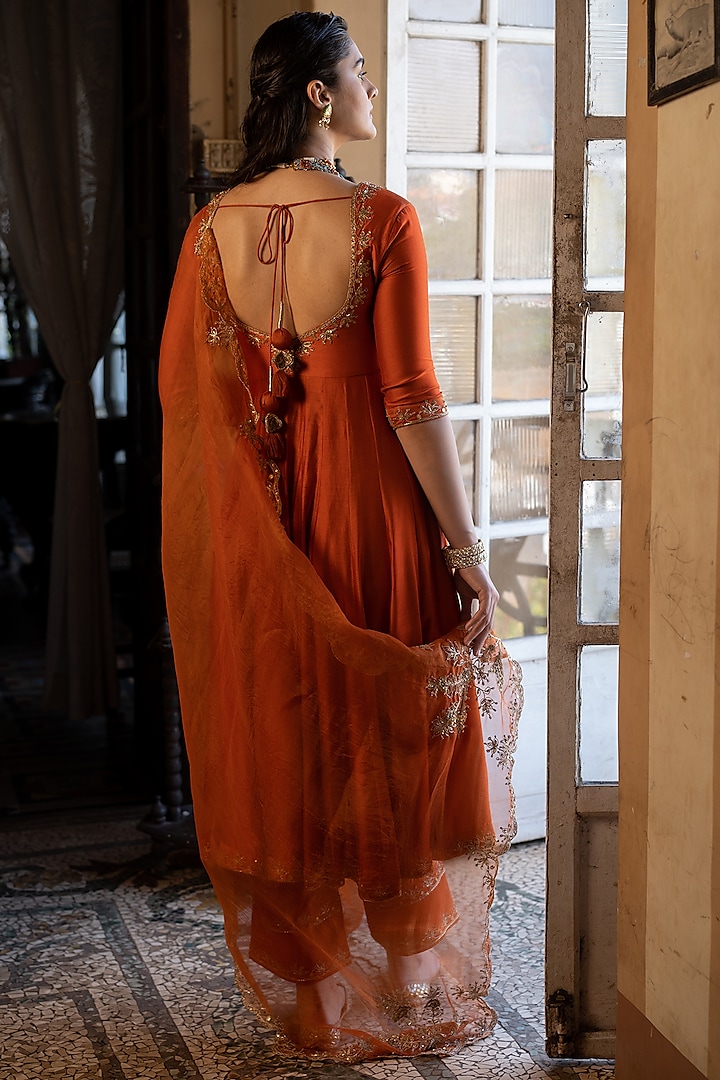 Burnt Orange Chiniya Silk Wedding Anarkali Set by Paulmi & Harsh at Pernia's Pop Up Shop