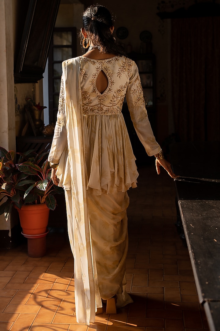 Ivory Crepe Printed Pre-Stitched Wedding Saree Set by Paulmi & Harsh at Pernia's Pop Up Shop
