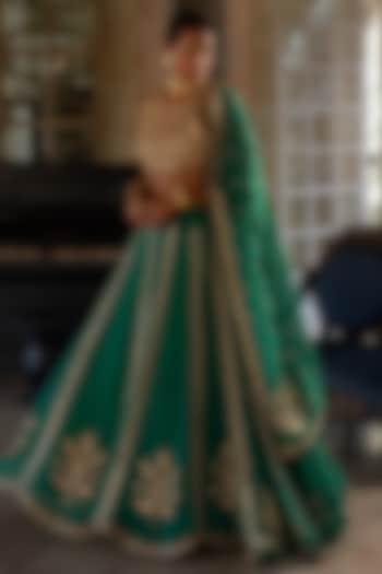 Emerald Green Organza Hand Embroidered Wedding Lehenga Set by Paulmi & Harsh at Pernia's Pop Up Shop