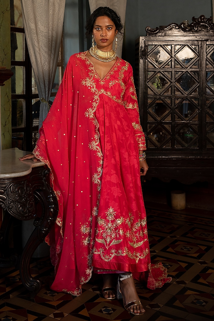 Red Russian Jacquard Hand Embroidered Wedding Anarkali Set by Paulmi & Harsh at Pernia's Pop Up Shop