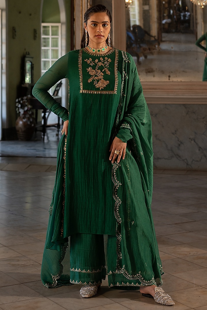 Emerald Green Malai Chanderi Embroidered Kurta Set by Paulmi & Harsh at Pernia's Pop Up Shop