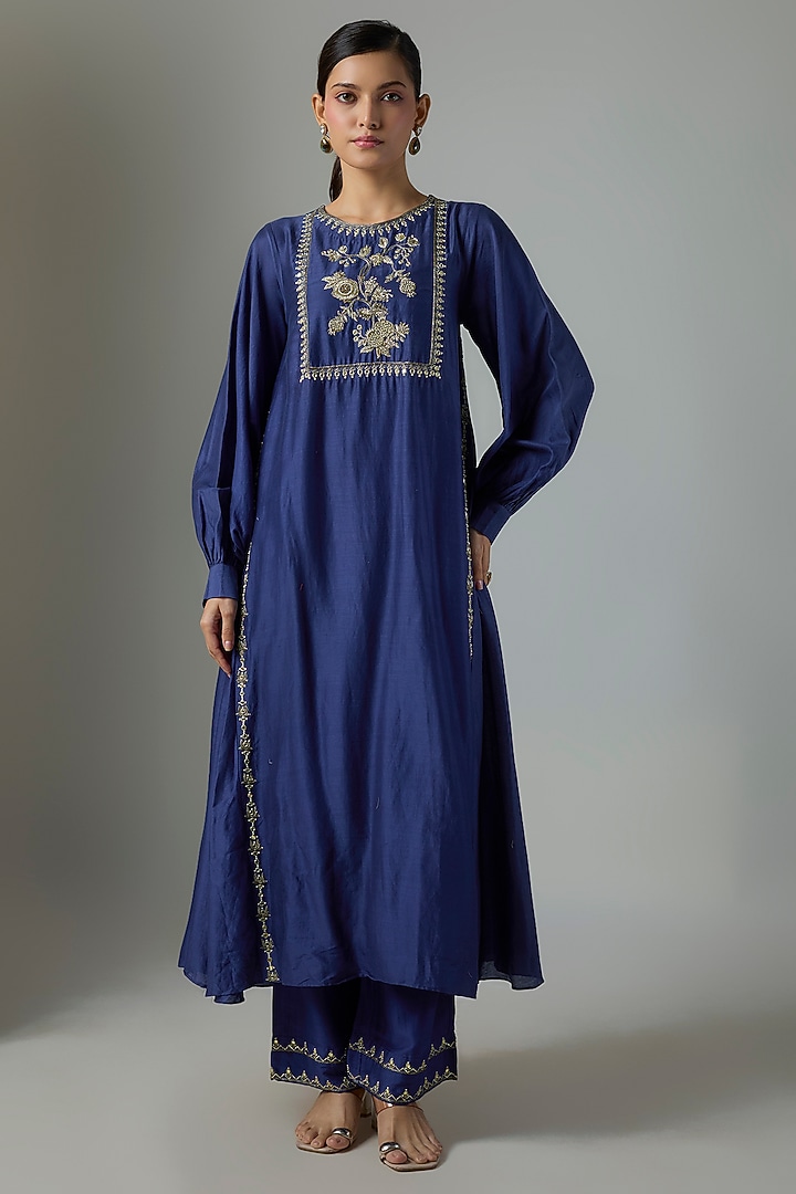 Navy Blue Chiniya Silk Hand Embroidered Kurta Set by Paulmi & Harsh at Pernia's Pop Up Shop