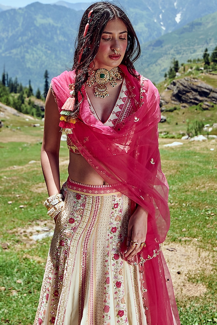 Off-White Organza Printed Wedding Lehenga Set by Paulmi & Harsh at Pernia's Pop Up Shop