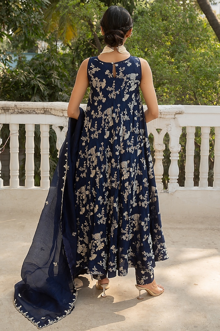 Blue Jacquard Kurta Set by Paulmi & Harsh at Pernia's Pop Up Shop