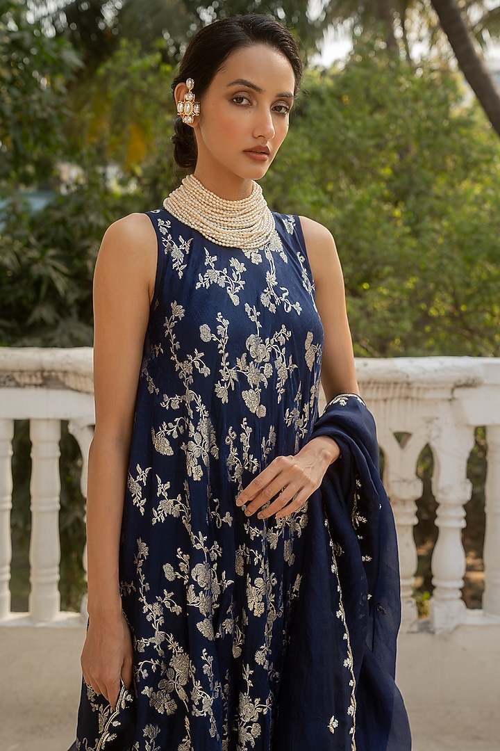 Blue Jacquard Kurta Set by Paulmi & Harsh at Pernia's Pop Up Shop