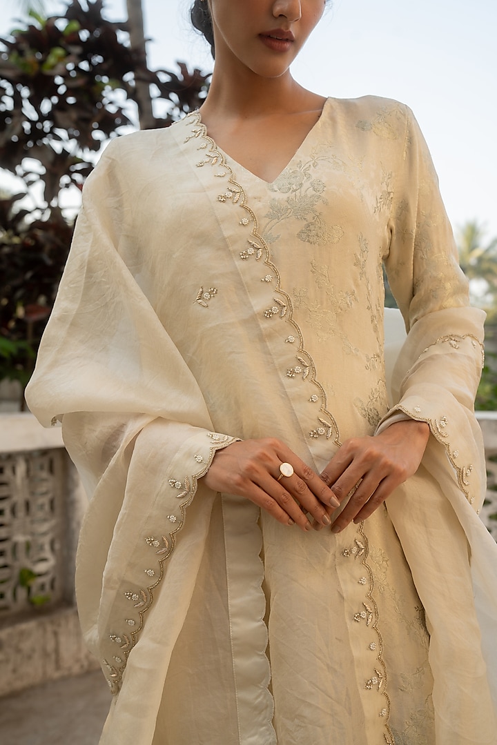 Ivory Jacquard Kurta Set by Paulmi & Harsh at Pernia's Pop Up Shop