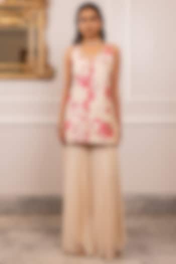 Off-White Chiniya Silk Floral Printed Kurta Set by Paulmi & Harsh at Pernia's Pop Up Shop