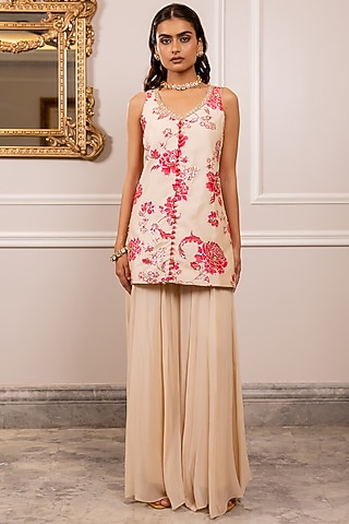 Off-White Chiniya Silk Floral Printed Kurta Set by Paulmi & Harsh
