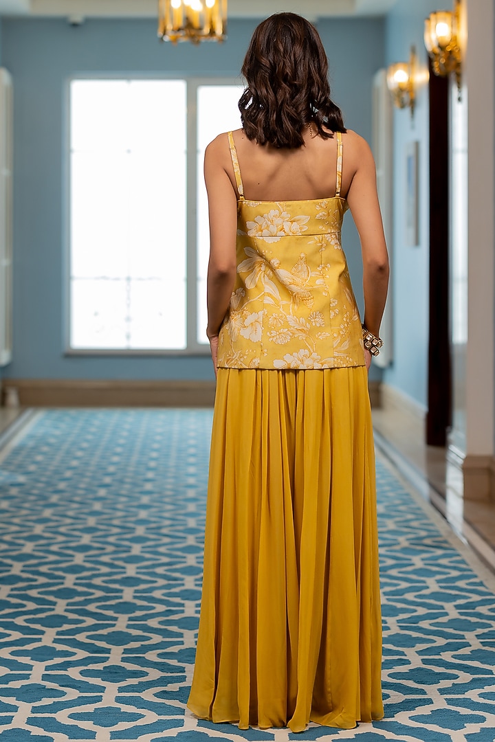 Yellow Georgette Floral Printed Corset-Style Kurta Set by Paulmi & Harsh at Pernia's Pop Up Shop