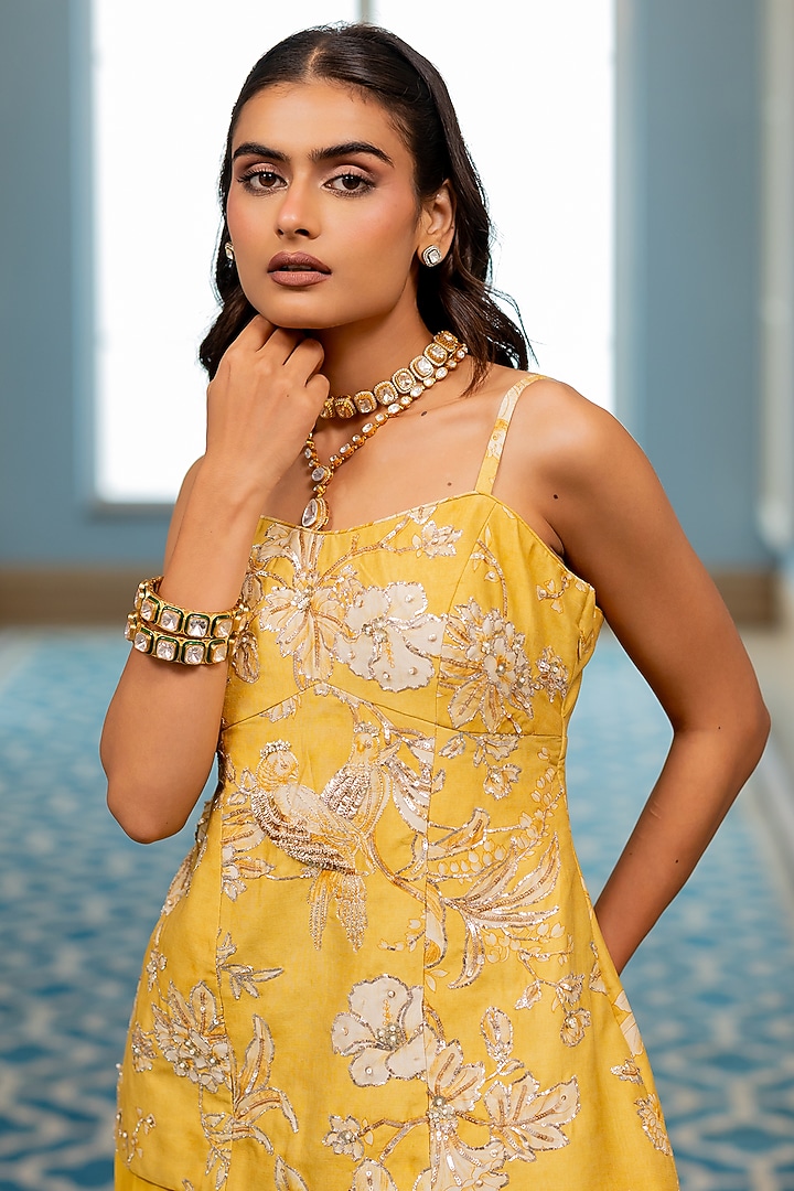 Yellow Georgette Floral Printed Corset-Style Kurta Set by Paulmi & Harsh at Pernia's Pop Up Shop