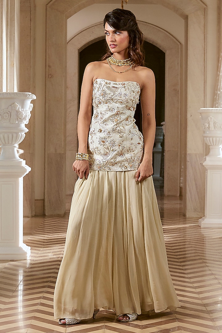 Ivory Jacquard Hand Embroidered Corset-Style Kurta Set by Paulmi & Harsh at Pernia's Pop Up Shop