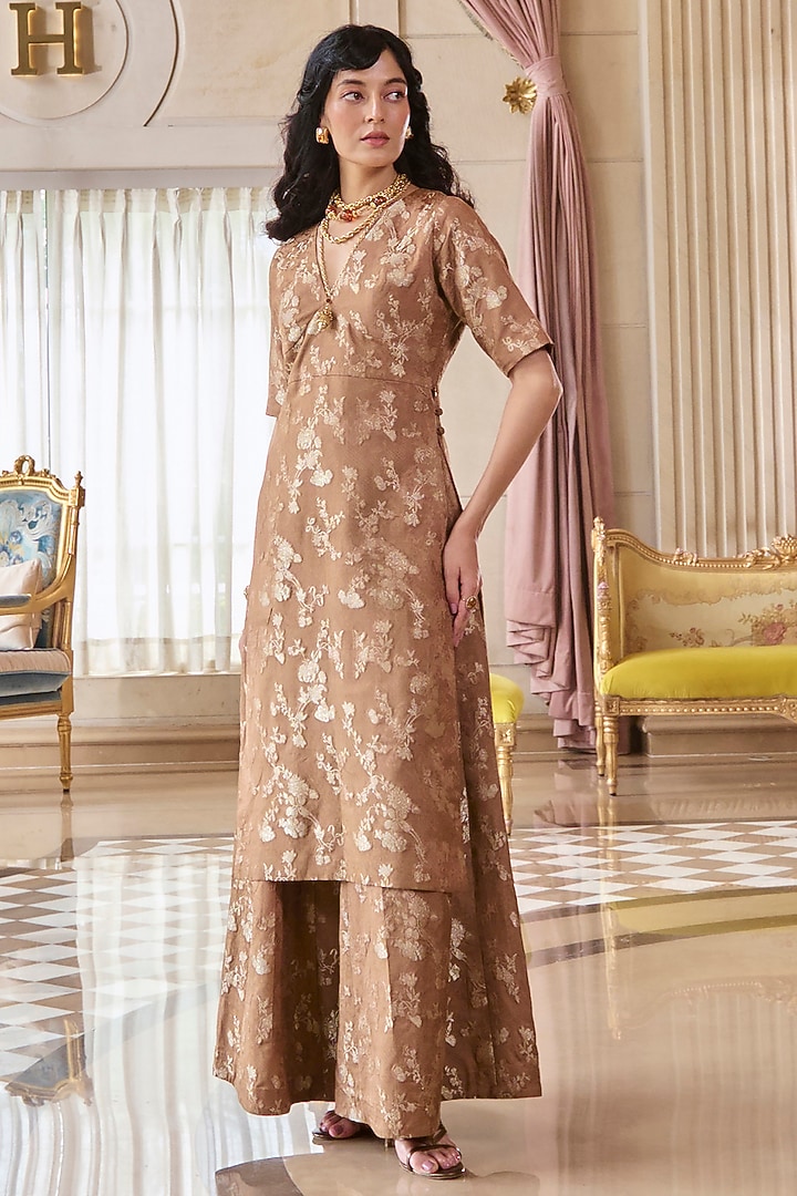 Mocha Brown Jacquard V-Neck Kurta Set by Paulmi & Harsh at Pernia's Pop Up Shop
