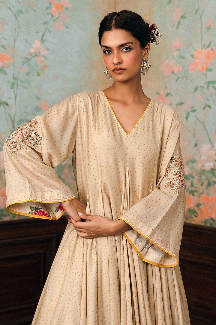 Ivory Cotton Silk Patch Work Kurta Set by Paulmi & Harsh at Pernia's Pop Up Shop