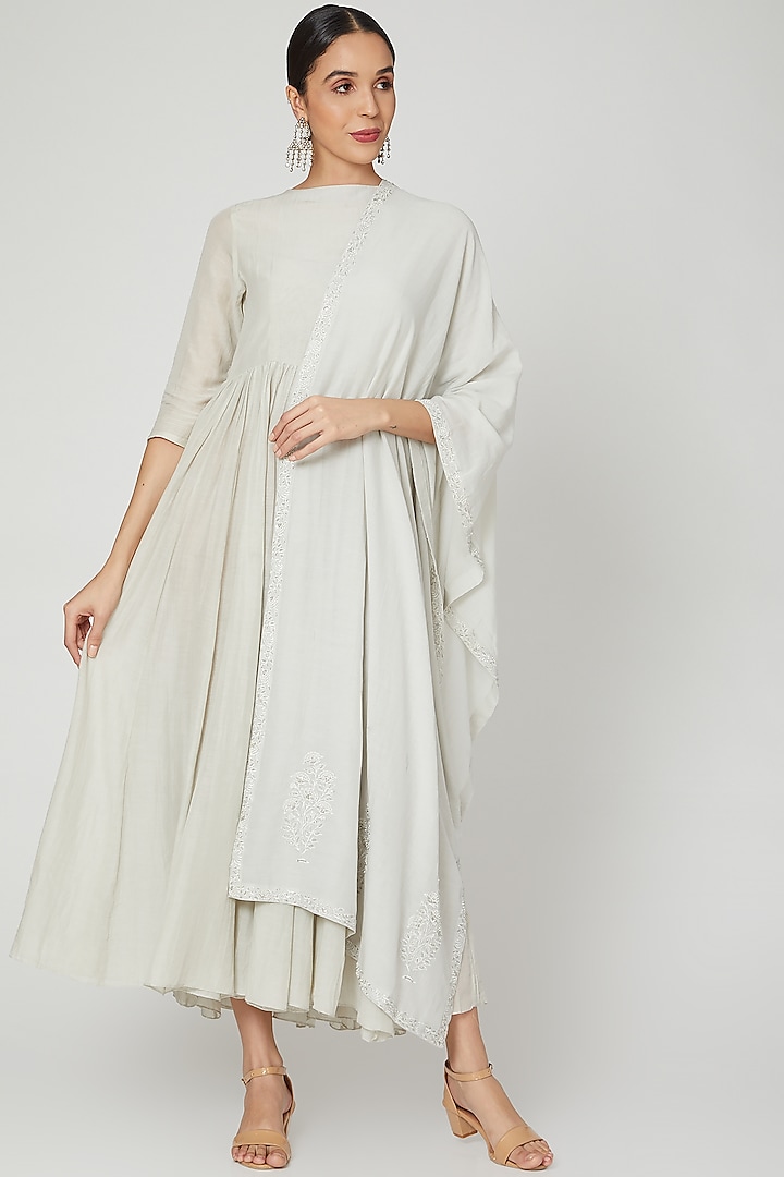 Silver Cotton Anarkali With Dupatta by Paulmi & Harsh at Pernia's Pop Up Shop