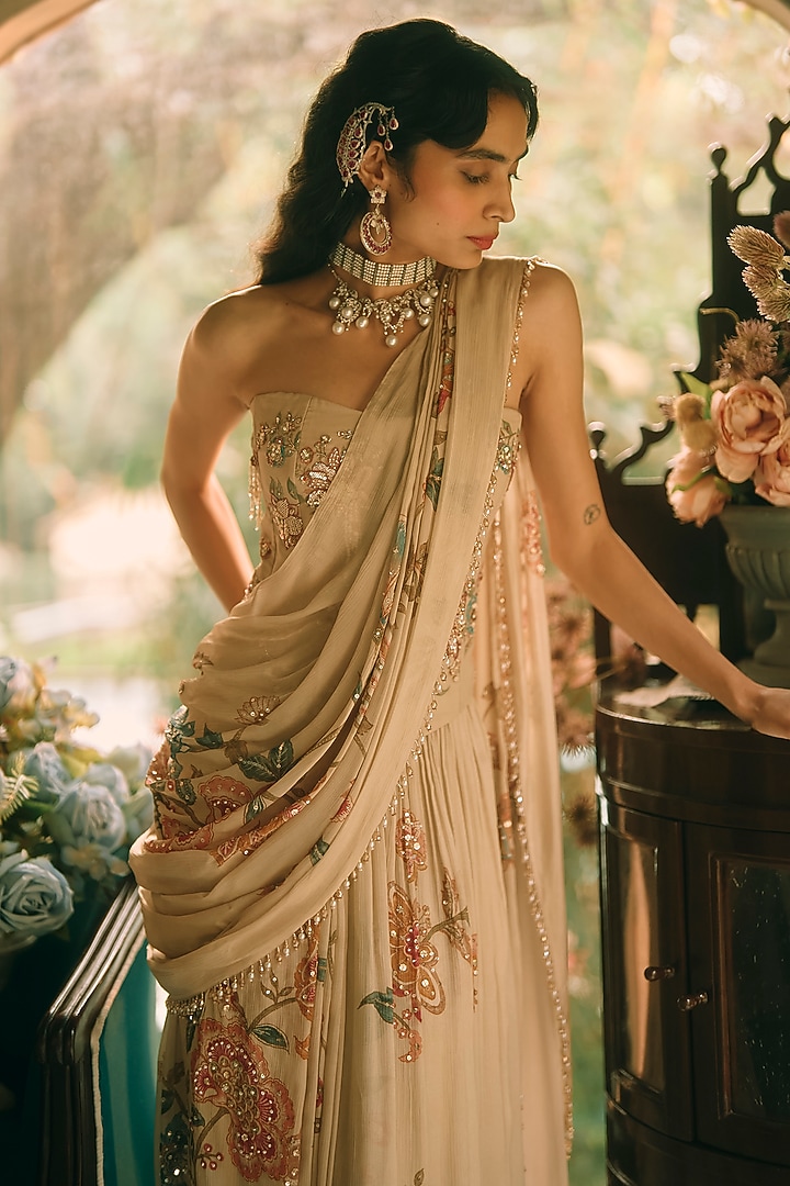 Ivory Chiffon Floral Printed Wedding Saree Set by Paulmi & Harsh at Pernia's Pop Up Shop