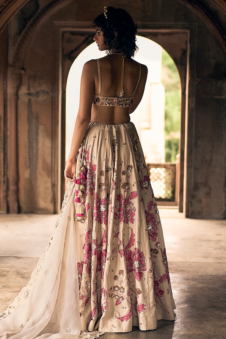 Ivory & Pink Chiniya Silk Printed & Embroidered Wedding Lehenga Set by Paulmi & Harsh at Pernia's Pop Up Shop