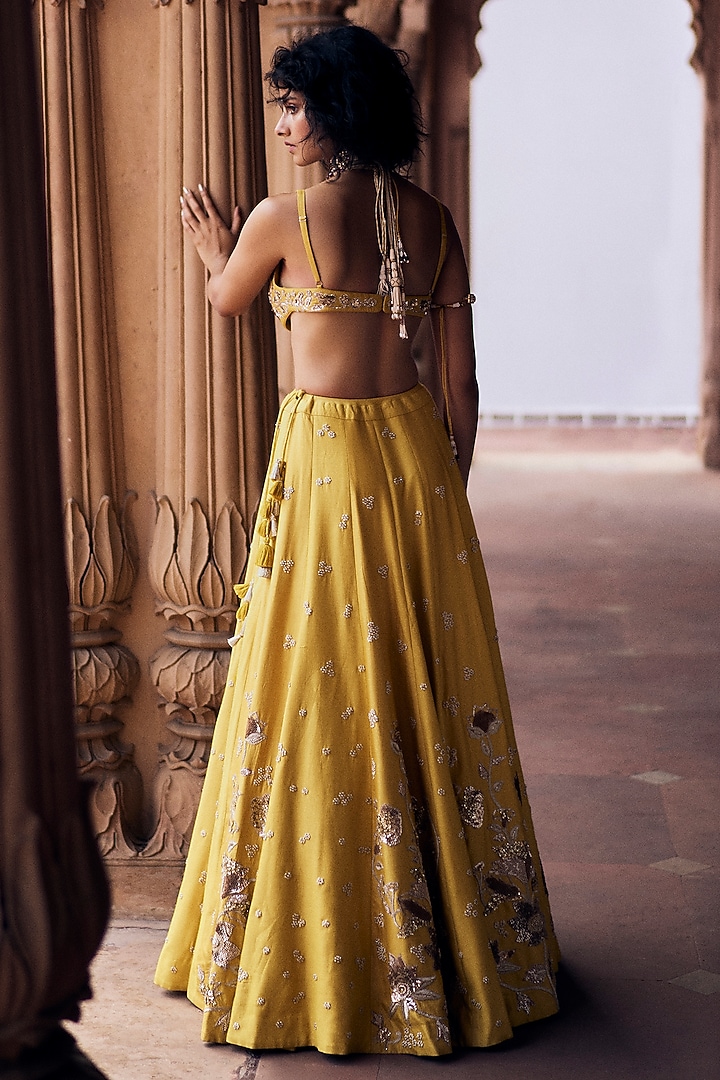 Tuscany Yellow Chiniya Silk Aari & Zardosi Embroidered Wedding Lehenga Set by Paulmi & Harsh at Pernia's Pop Up Shop