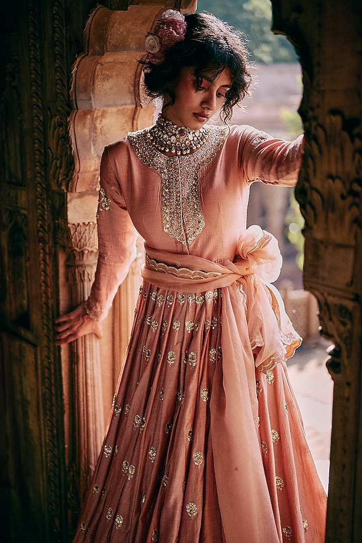 Onion Pink Chiniya Silk Aari & Zardosi Embroidered Wedding Anarkali Set by Paulmi & Harsh at Pernia's Pop Up Shop
